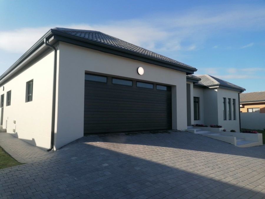 4 Bedroom Property for Sale in Fountains Estate Eastern Cape